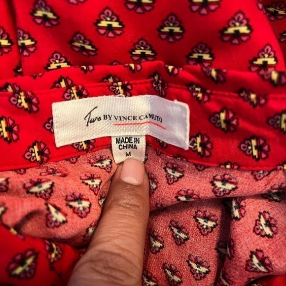 Two by Vince Camuto
Western Button Down Shirt.  Pearl buttons 
Size Medium - Picture 4 of 7